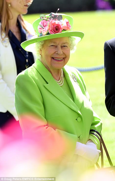 4D861D8E00000578-5874411-image-m-123_1529677341564