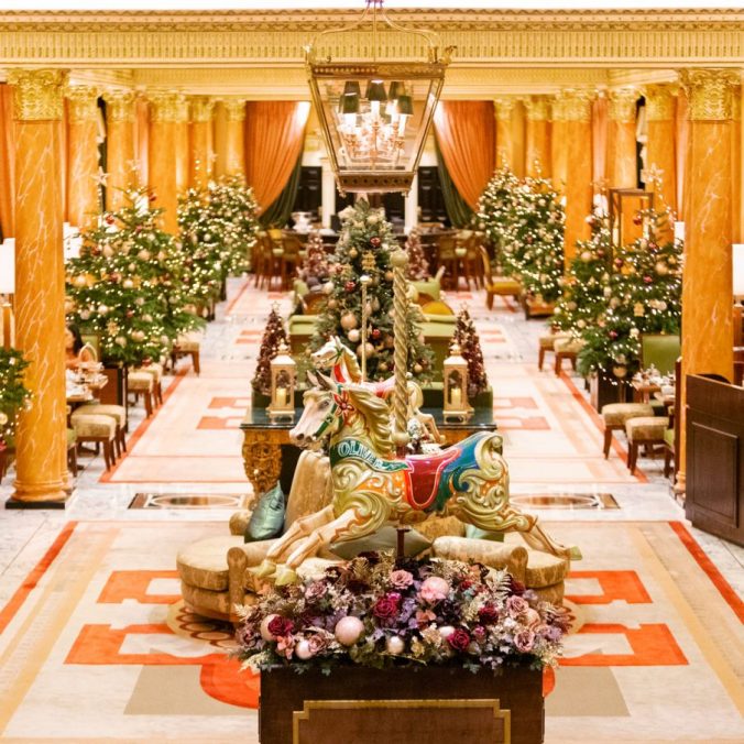 london-the-dorchester-christmas-decorations-interior-the-promenade-1200x1200-square-904x904