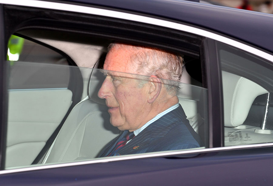 prince-charles-christmas-lunch-a