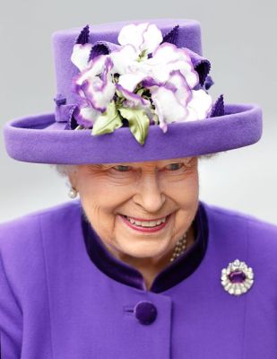 queen in purple-white