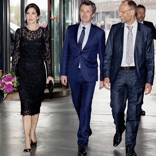 Mary-in-Dolce-Gabbana-1