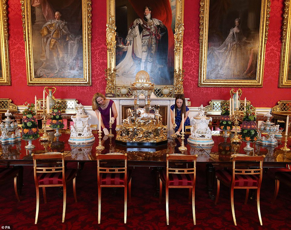 victoria exhibition table