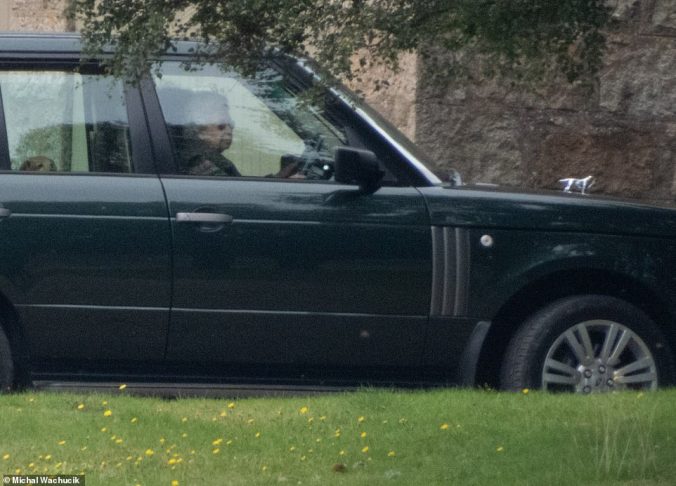 the queen driving balmoral