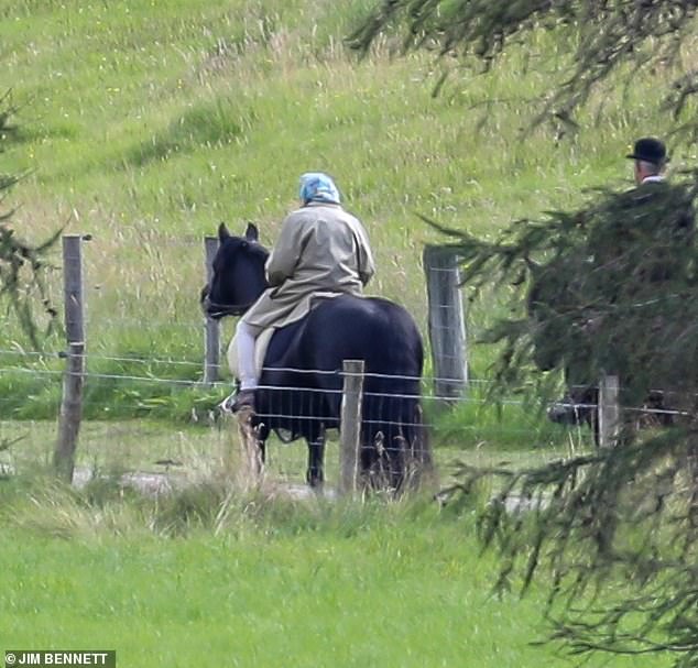 the queen riding balmoral