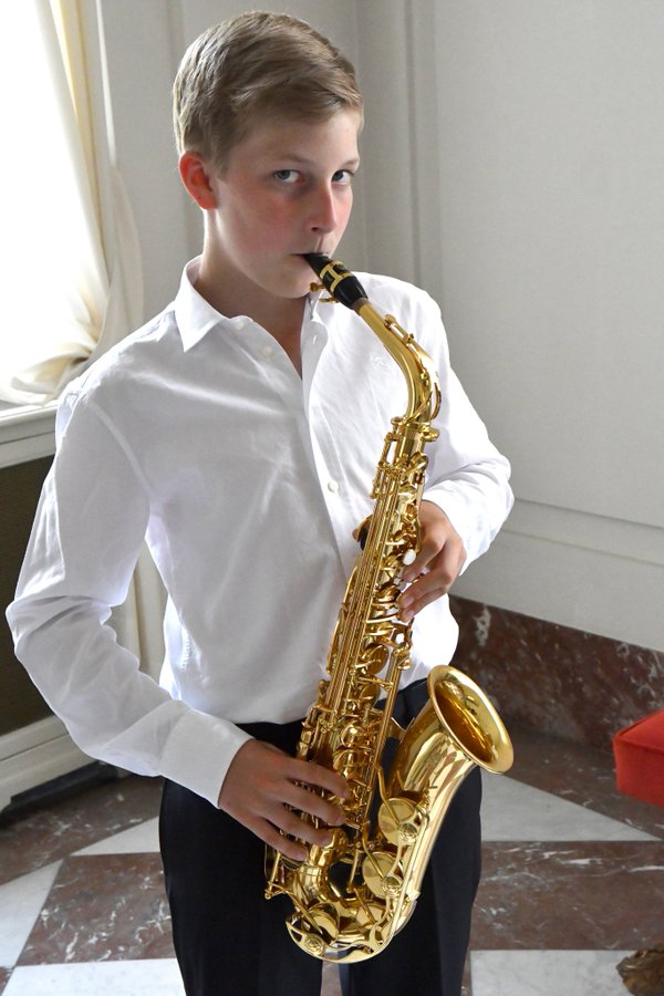 emmanuel sax