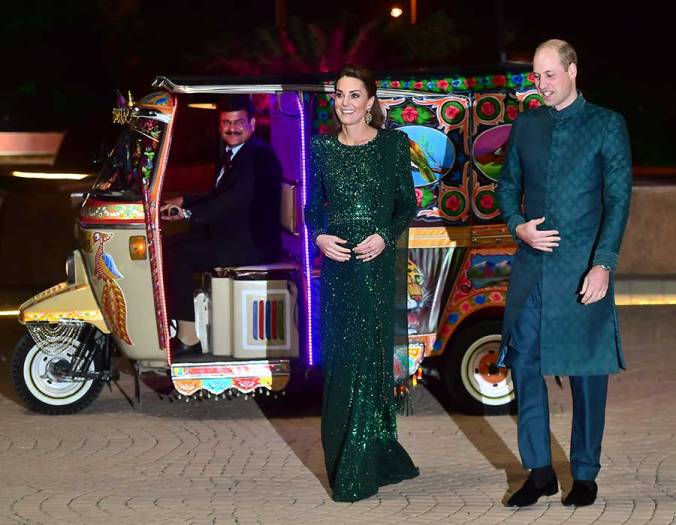pakistan cambridges tuk tuk 2
