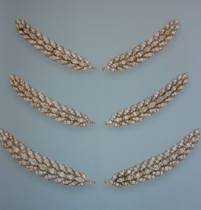 queen-victoria-wheat-ear-brooches